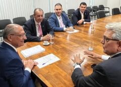 Bancada do AM se reúne com Alckmin para defender o setor de plásticos na Zona Franca de Manaus.